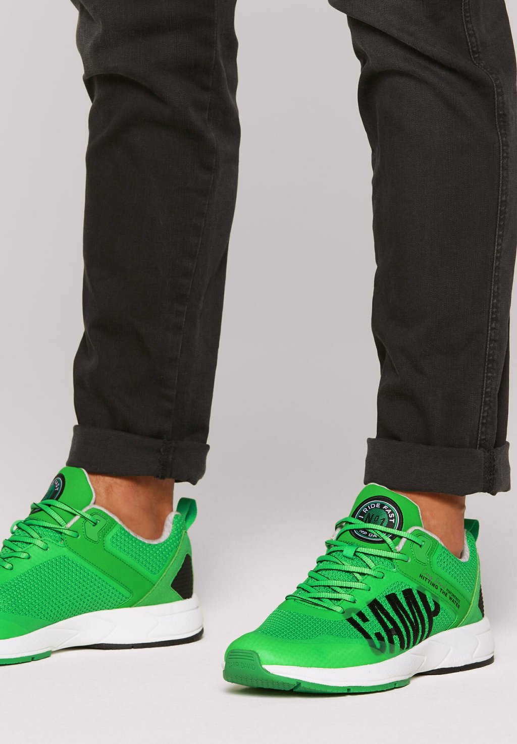 Кроссовки MIT KNIT-DESIGN UND LOGO Camp David, зеленый 
Кроссовки MIT KNIT-DESIGN UND LOGO Camp David, зеленый