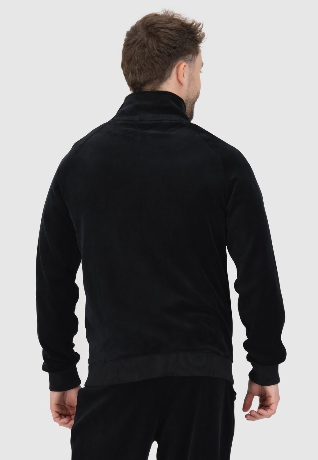 Тренировочная куртка COURT VELOUR Sergio Tacchini, черный
Тренировочная куртка COURT VELOUR Sergio Tacchini, черный