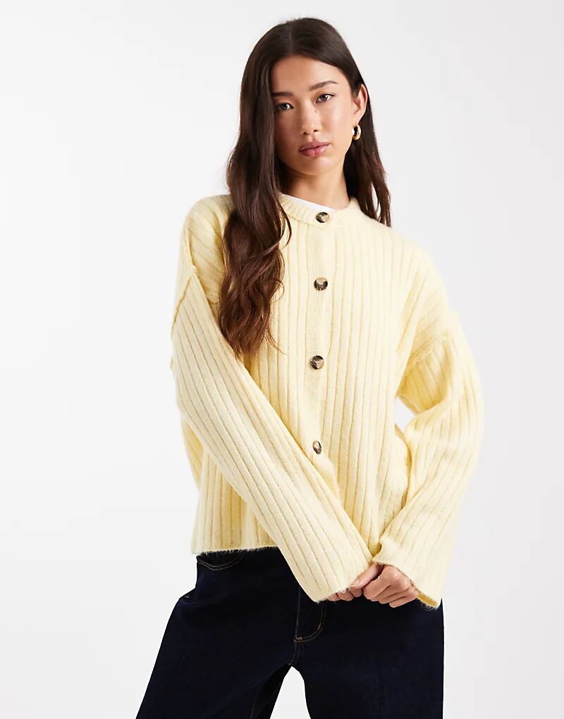 Кардиган Miss Selfridge свободного кроя в рубчик цвета пахты
Кардиган Miss Selfridge свободного кроя в рубчик цвета пахты