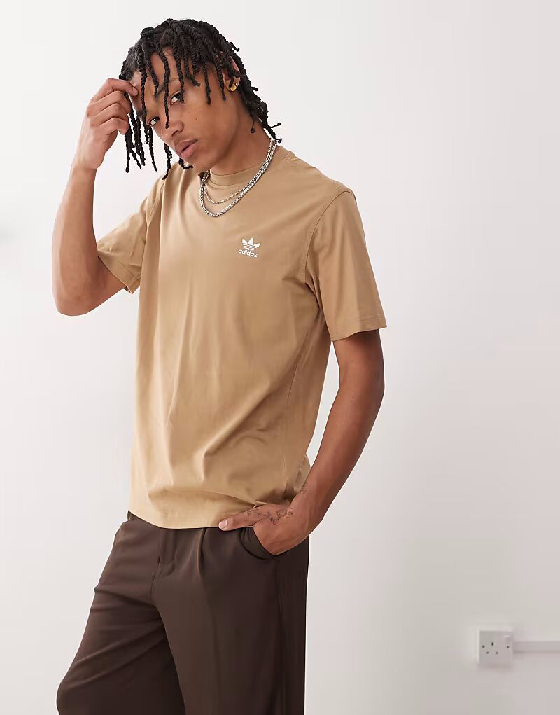 Футболка Adidas Originals Trefoil Essentials Cardboard Brown
Футболка Adidas Originals Trefoil Essentials Cardboard Brown