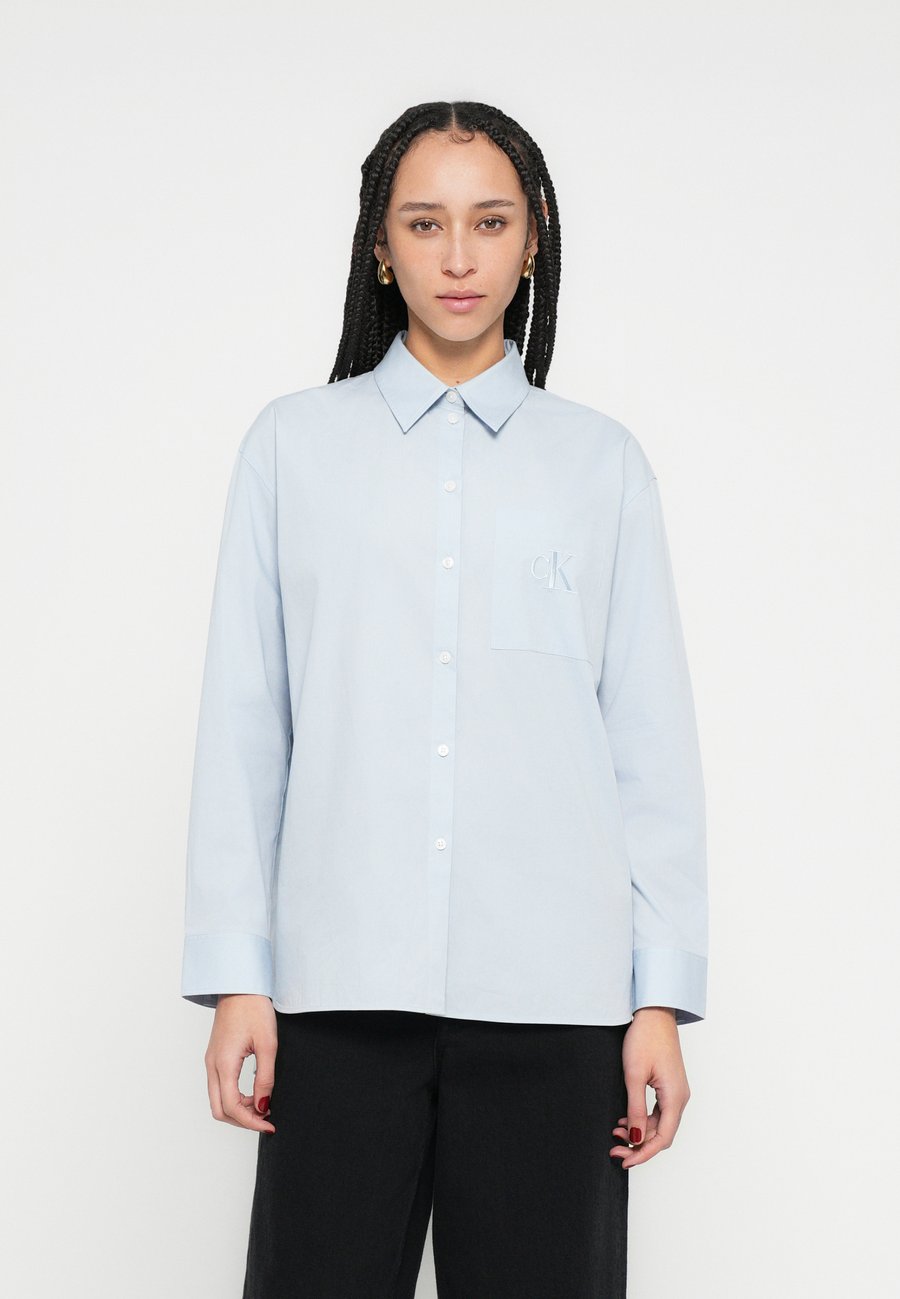 Блуза Calvin Klein Jeans RELAXED SHIRT, Niagara Mist/Light Blue
Блуза Calvin Klein Jeans RELAXED SHIRT, Niagara Mist/Light Blue