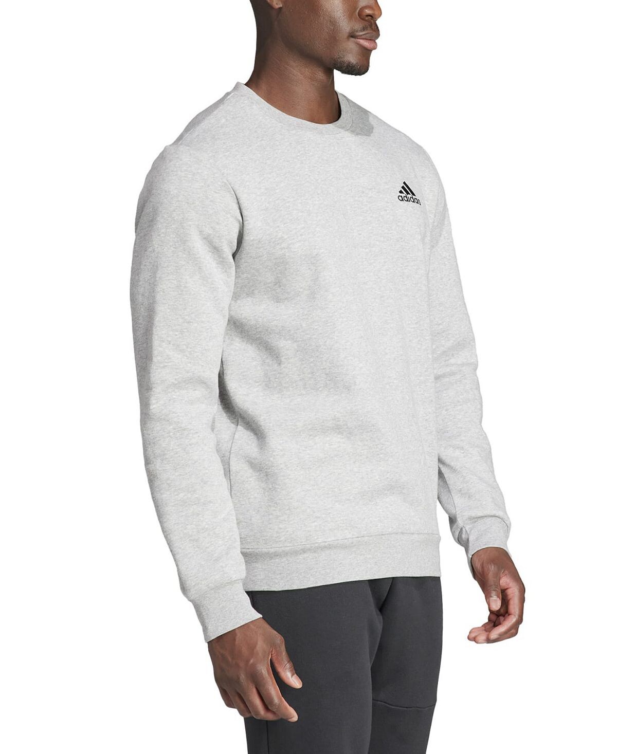Мужской флисовый свитшот классического кроя Feel Cozy Essentials с вышитым логотипом adidas
Мужской флисовый свитшот классического кроя Feel Cozy Essentials с вышитым логотипом adidas