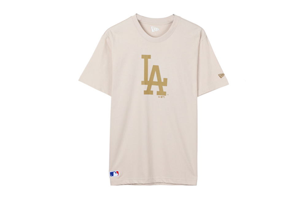 New Era Футболка с круглым вырезом, свободного кроя, прямая, с коротким рукавом, унисекс, бежевая
New Era Футболка с круглым вырезом, свободного кроя, прямая, с коротким рукавом, унисекс, бежевая