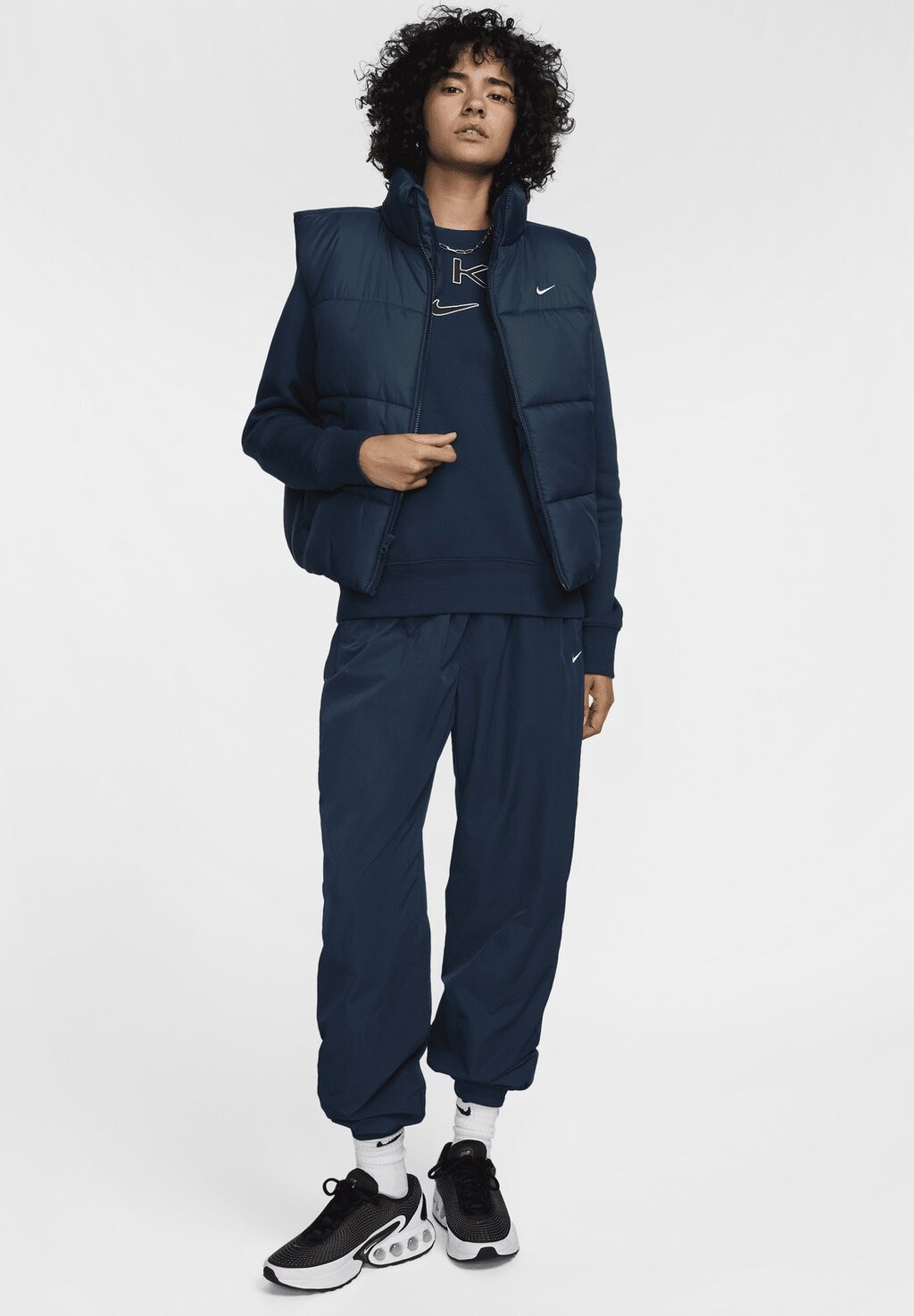 Жилет Nike Sportswear, темно-синий
Жилет Nike Sportswear, темно-синий