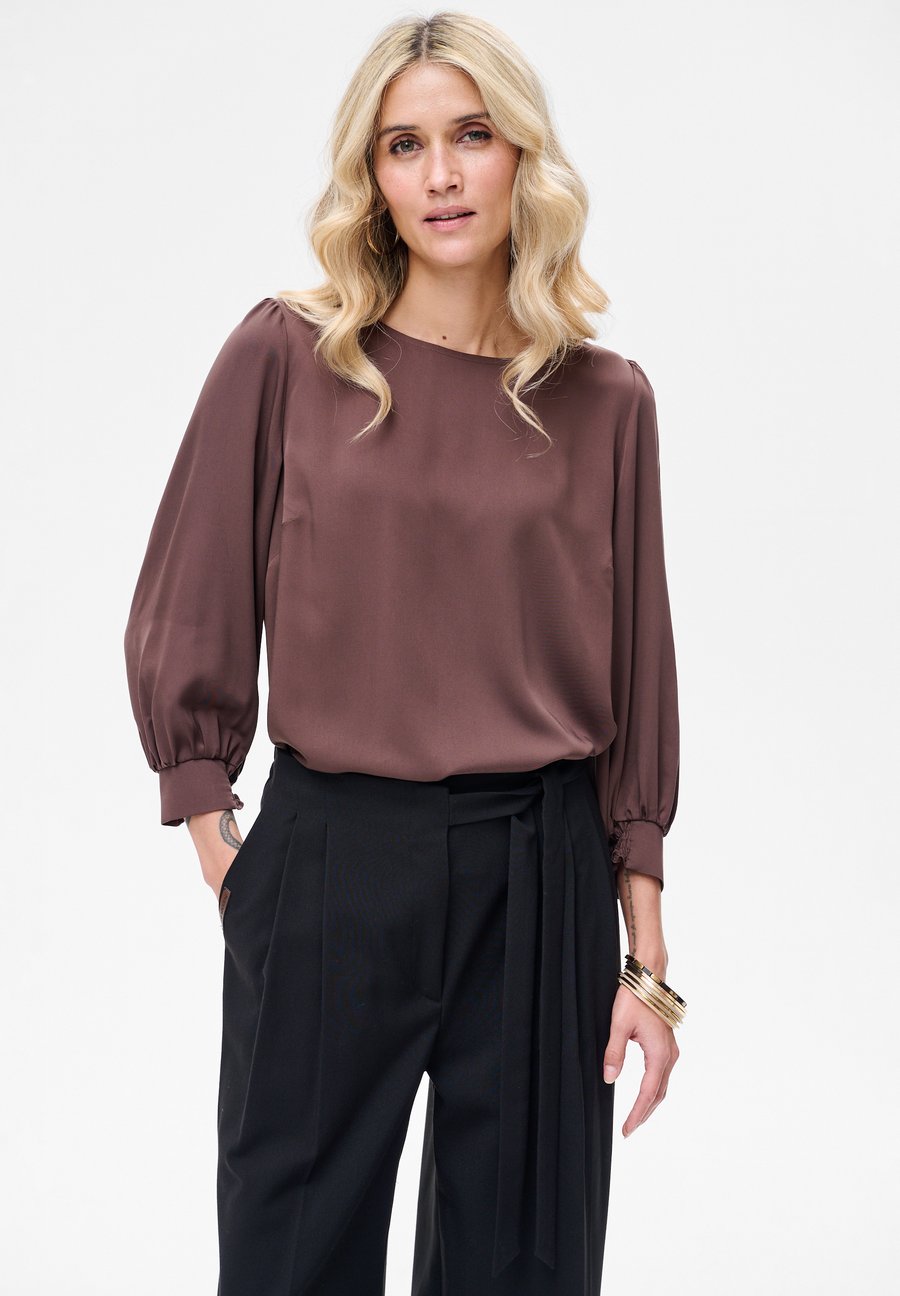 Блуза blue shadow Blouse, Brown
Блуза blue shadow Blouse, Brown