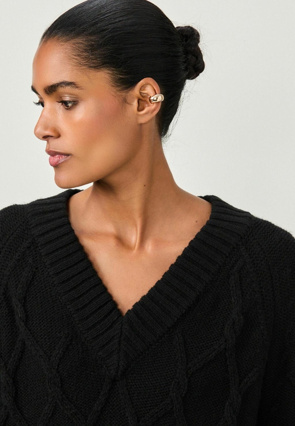 Джемпер V-NECK Next, черный
Джемпер V-NECK Next, черный