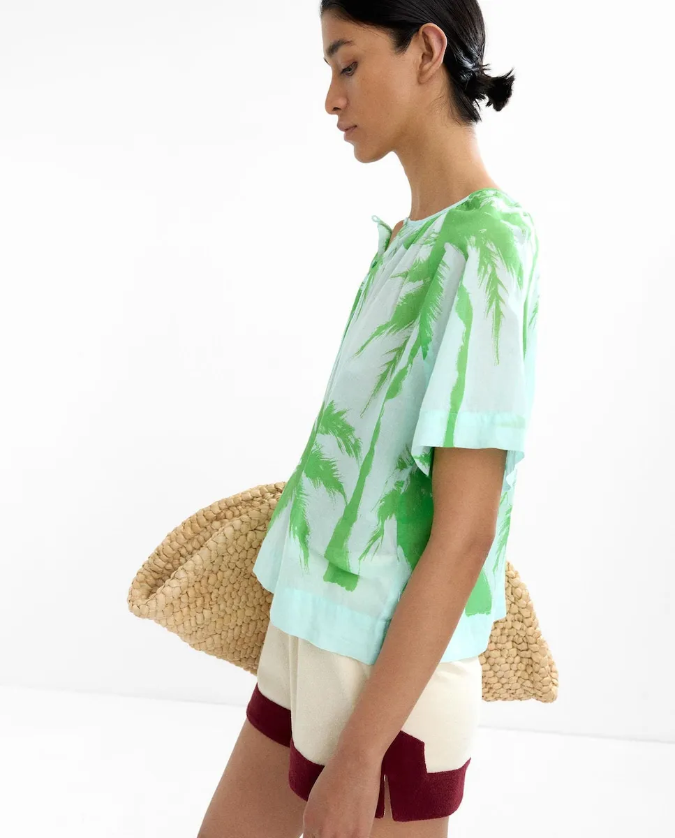 Женская блузка из 100% хлопка с коротким рукавом и принтом пальм Parfois, зеленый
Женская блузка из 100% хлопка с коротким рукавом и принтом пальм Parfois, зеленый