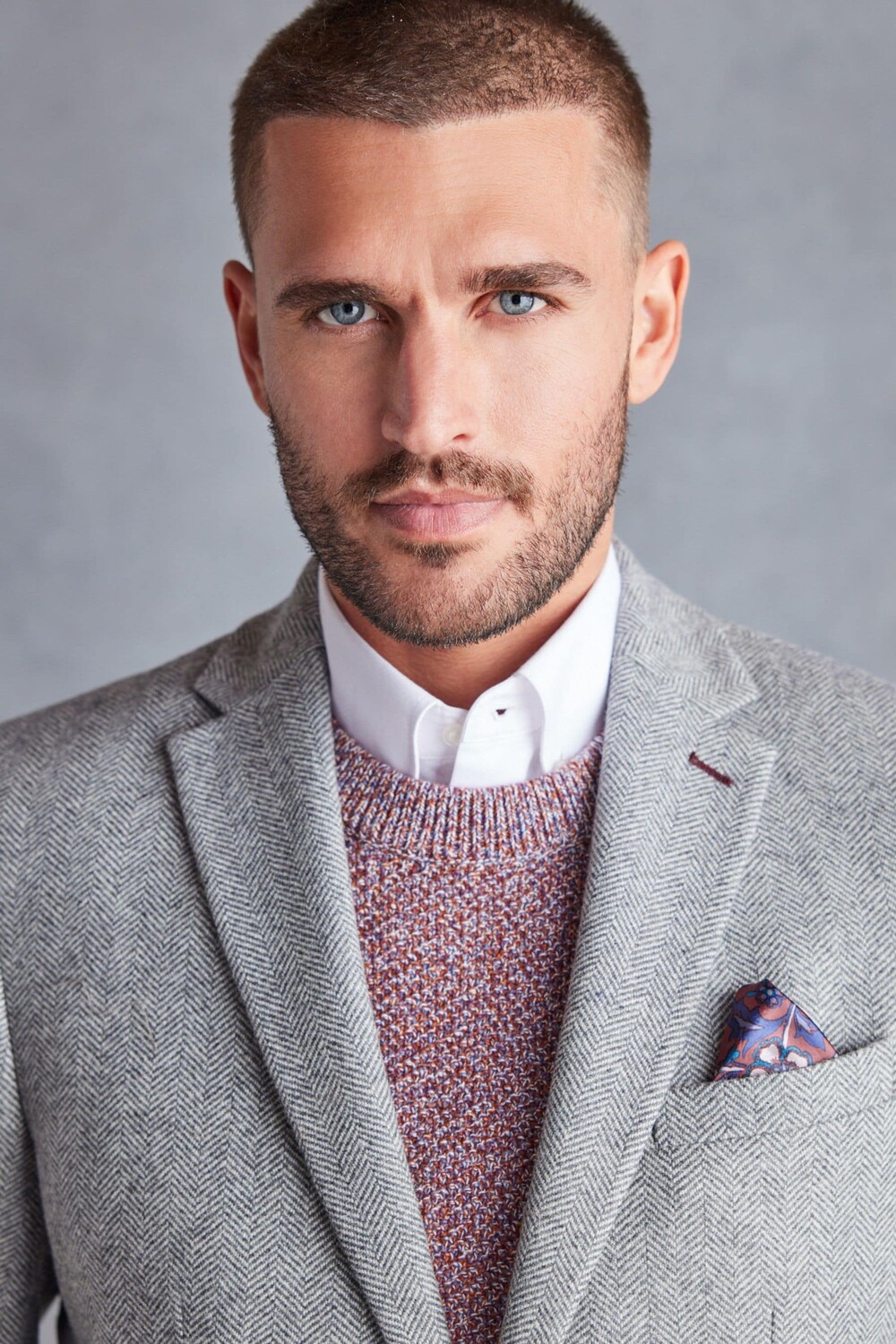 Шерстяной пиджак Nova Fides с узором елочка Next, серый
Шерстяной пиджак Nova Fides с узором елочка Next, серый