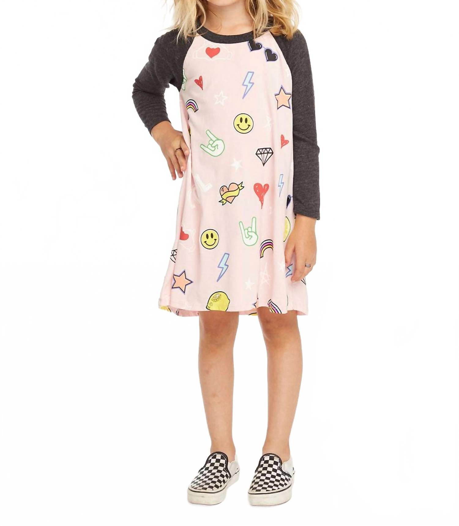 Крутое платье с принтом "Icons" в черном цвете с разноцветными элементами Chaser