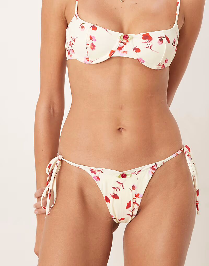 Плавки бикини Wild Lovers Pina Colada в многоцветном исполнении
Плавки бикини Wild Lovers Pina Colada в многоцветном исполнении