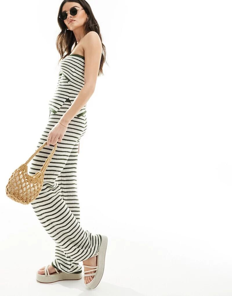 Синие пляжные брюки крючком 4th & Reckless Rafeli
Синие пляжные брюки крючком 4th & Reckless Rafeli