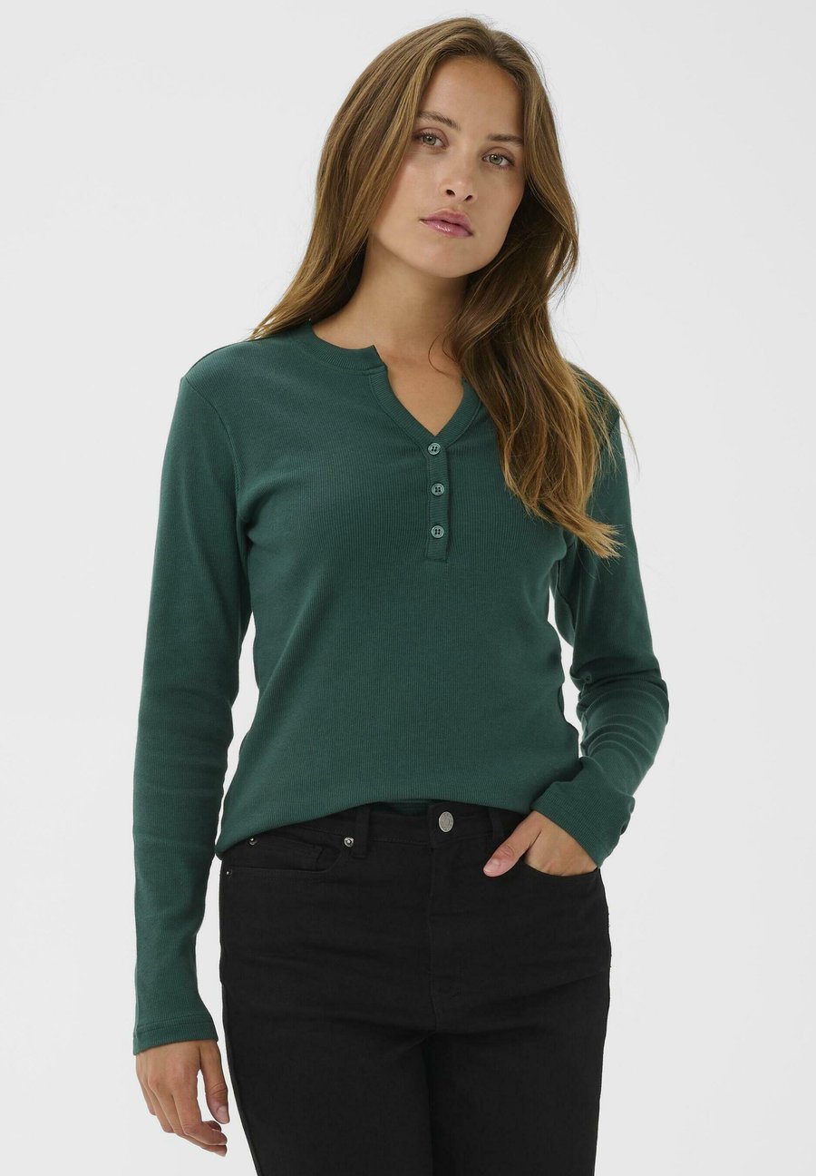 Топ Kaffe CARLA HENLEY , Ponderosa Pine/Dark Green
Топ Kaffe CARLA HENLEY , Ponderosa Pine/Dark Green