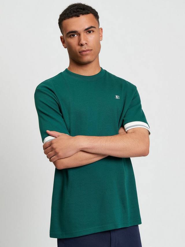 Хлопковая футболка Regular Fit с коротким рукавом и вышитым логотипом Ben Sherman, Dark Green
Хлопковая футболка Regular Fit с коротким рукавом и вышитым логотипом Ben Sherman, Dark Green