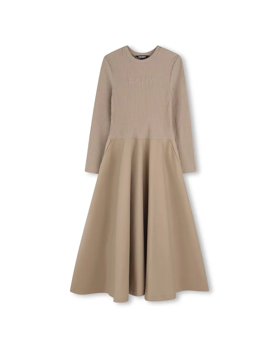 Хлопковое детское платье DKNY, светло-коричневый
Хлопковое детское платье DKNY, светло-коричневый