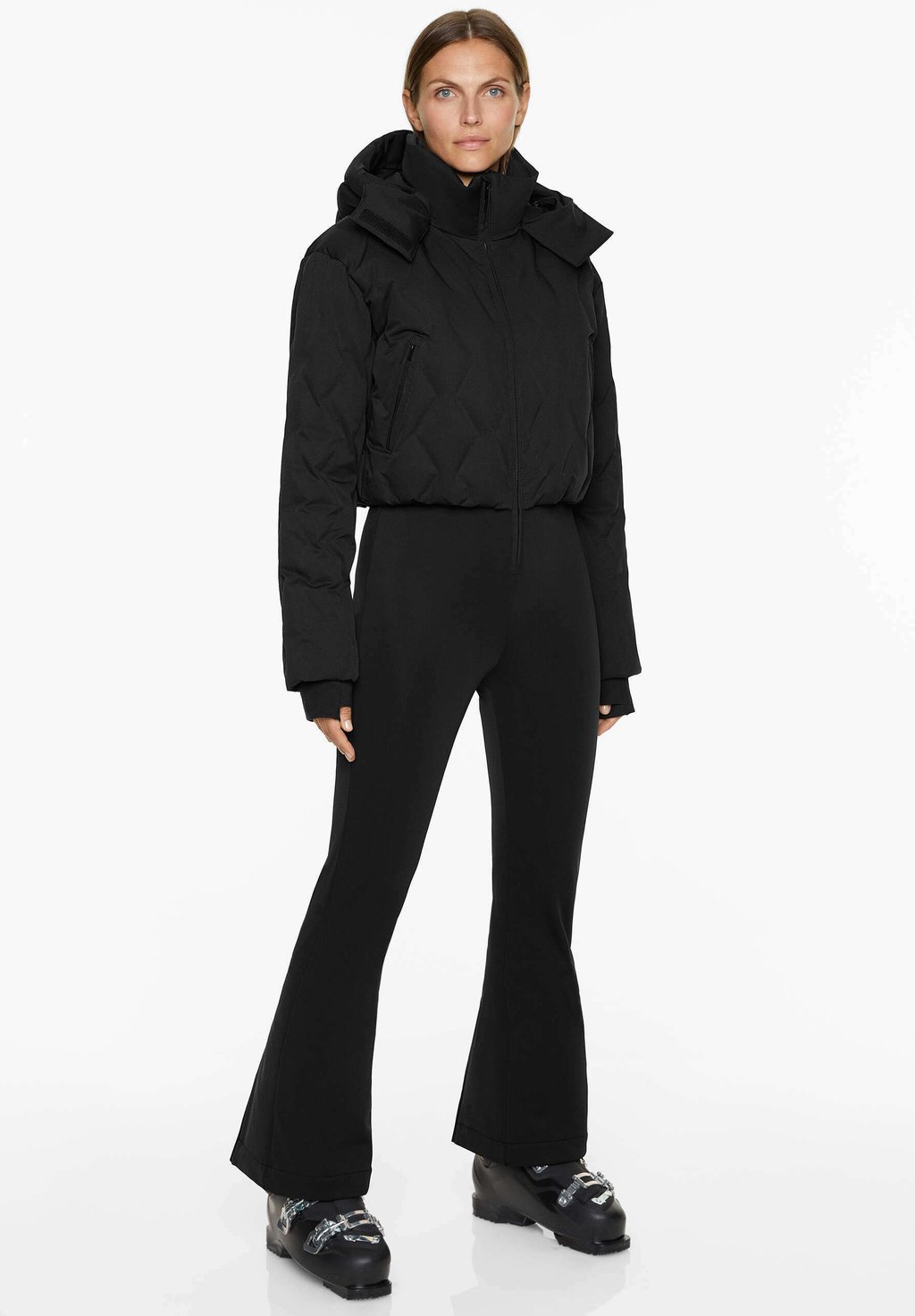 Комбинезон PRIMALOFT SKI WATER-RESISTANT PADDED STRAIGHT-LEG OYSHO, черный
Комбинезон PRIMALOFT SKI WATER-RESISTANT PADDED STRAIGHT-LEG OYSHO, черный