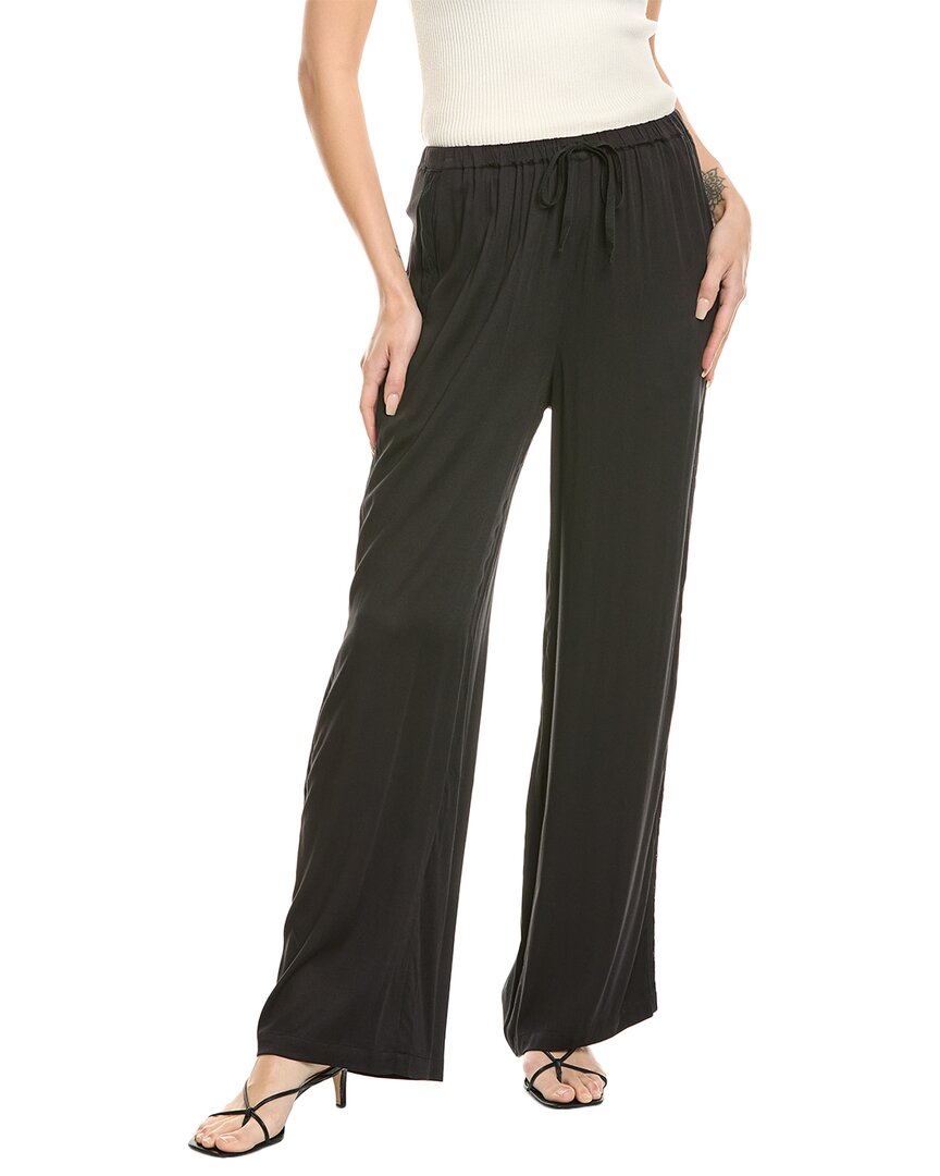 Чейсер Силки Вовен Лейс Инсертс Ли Брюки Chaser, черный
Чейсер Силки Вовен Лейс Инсертс Ли Брюки Chaser, черный