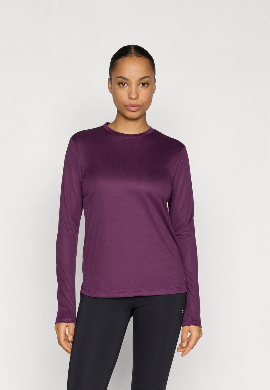 Топ Even&Odd active ESSENTIAL LONG SLEEVE TOP WITH REFLECTIVE STRIPE, Dark Purple
Топ Even&Odd active ESSENTIAL LONG SLEEVE TOP WITH REFLECTIVE STRIPE, Dark Purple