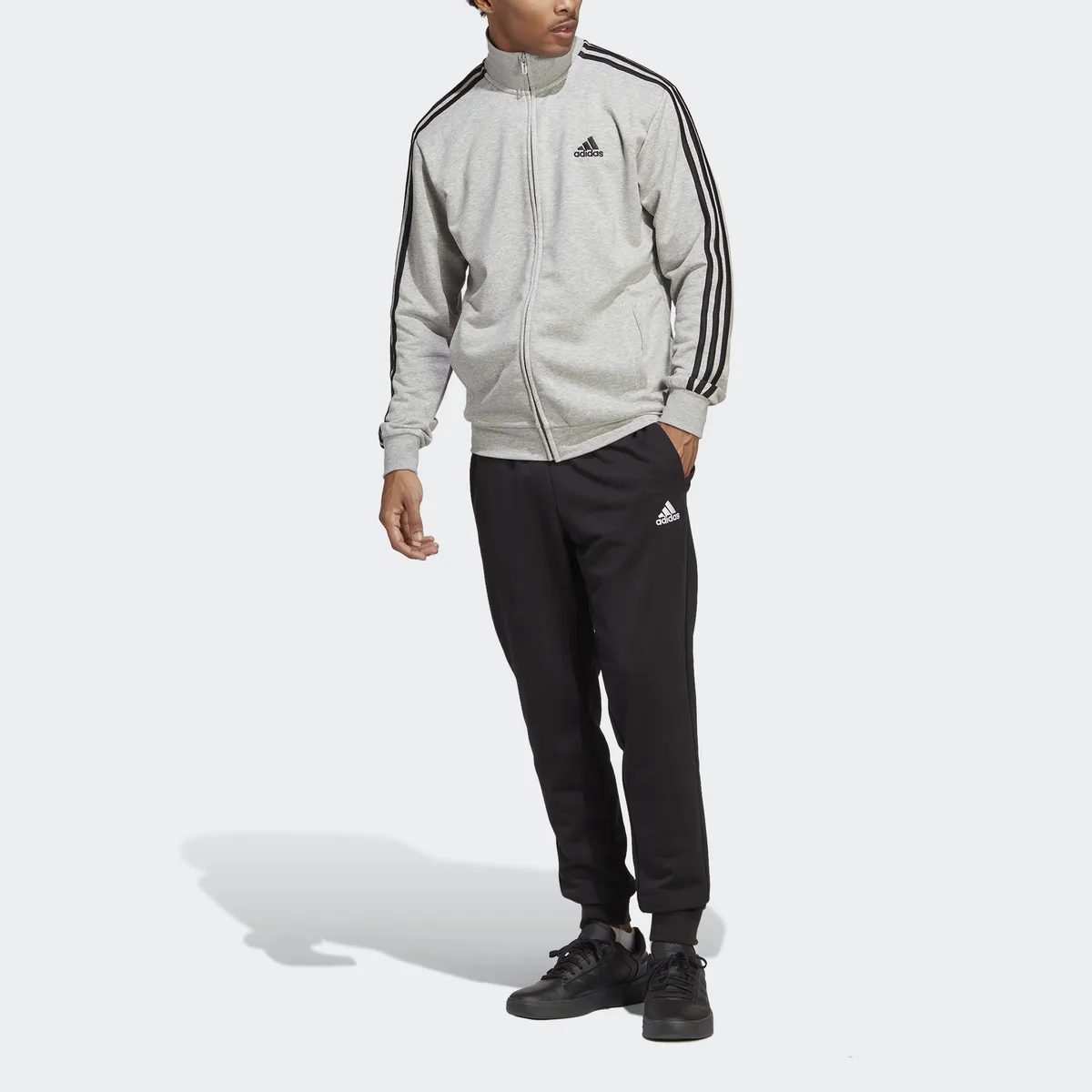 Спортивный костюм Adidas Sportswear "BASIC 3-STRIPES FRENCH TERRY" (2 шт.), черный
Спортивный костюм Adidas Sportswear "BASIC 3-STRIPES FRENCH TERRY" (2 шт.), черный