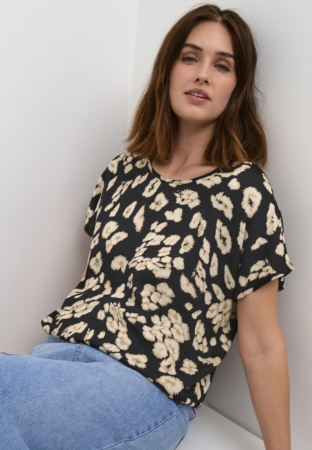 Футболка с принтом BEATHE STANLEY Kaffe, пестрый черный
Футболка с принтом BEATHE STANLEY Kaffe, пестрый черный