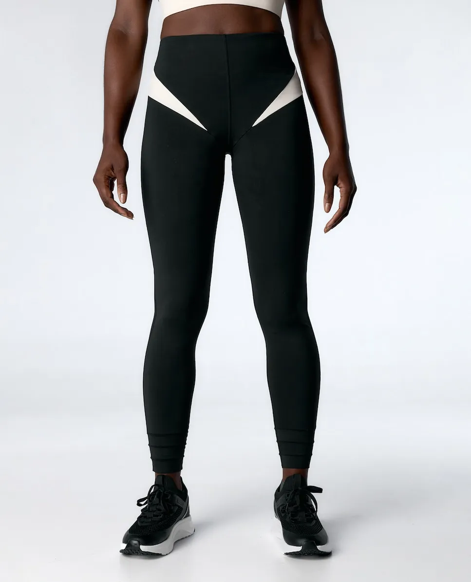 Женские спортивные леггинсы с высокой поддержкой и укороченным дизайном Black Limba, черный
Женские спортивные леггинсы с высокой поддержкой и укороченным дизайном Black Limba, черный