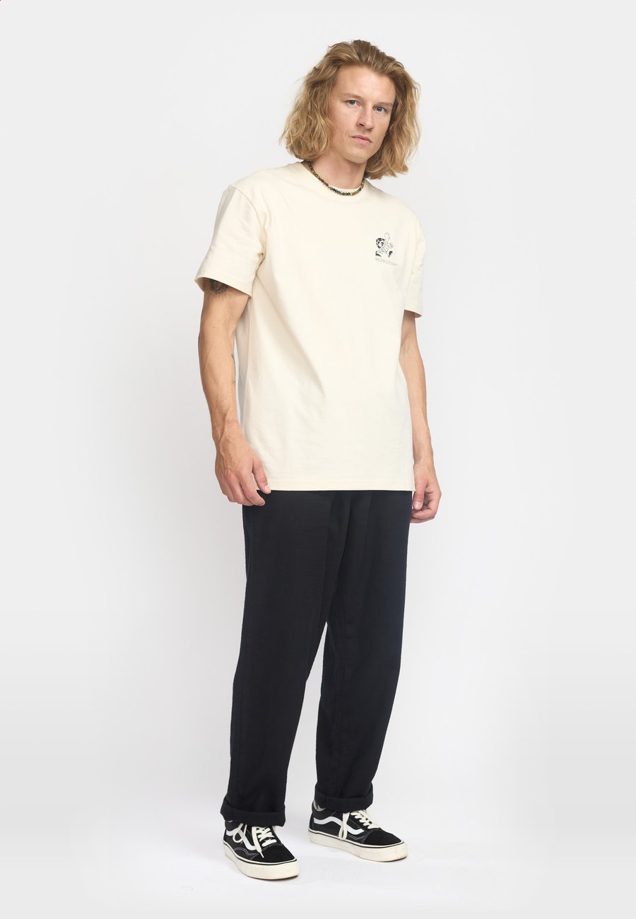 Футболка REVOLUTION Print T-shirt, Offwhite/Off-White, Белый, Футболка REVOLUTION Print T-shirt, Offwhite/Off-White
Футболка REVOLUTION Print T-shirt, Offwhite/Off-White, Белый, Футболка REVOLUTION Print T-shirt, Offwhite/Off-White