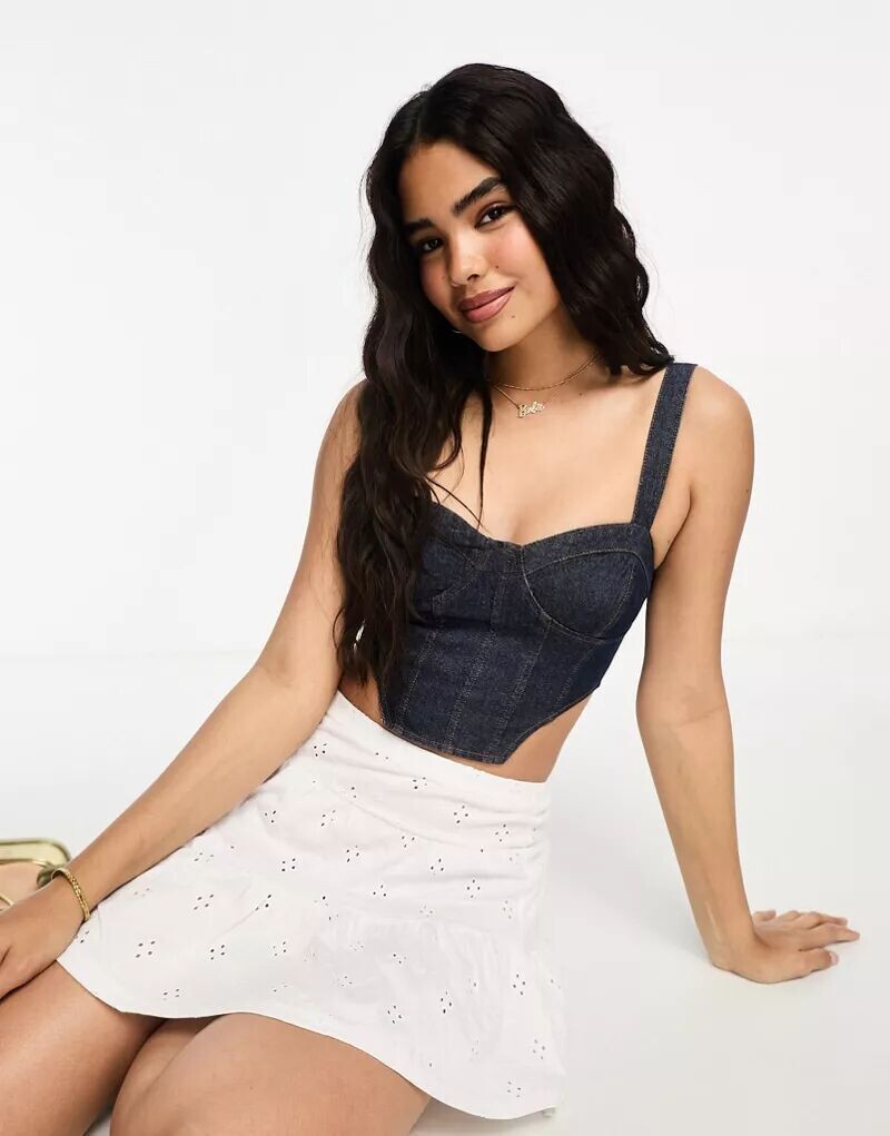 Бюстье цвета индиго в джинсовом корсетном стиле Miss Selfridge с контрастной строчкой
Бюстье цвета индиго в джинсовом корсетном стиле Miss Selfridge с контрастной строчкой
