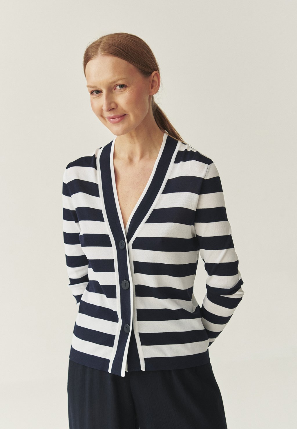 Кардиган MALIO TATUUM, темно-синий
Кардиган MALIO TATUUM, темно-синий