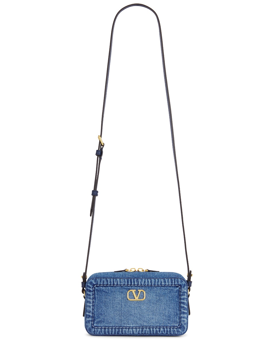 Чехол для мини-камеры Alltime Valentino Garavani, Denim & Worker
Чехол для мини-камеры Alltime Valentino Garavani, Denim & Worker