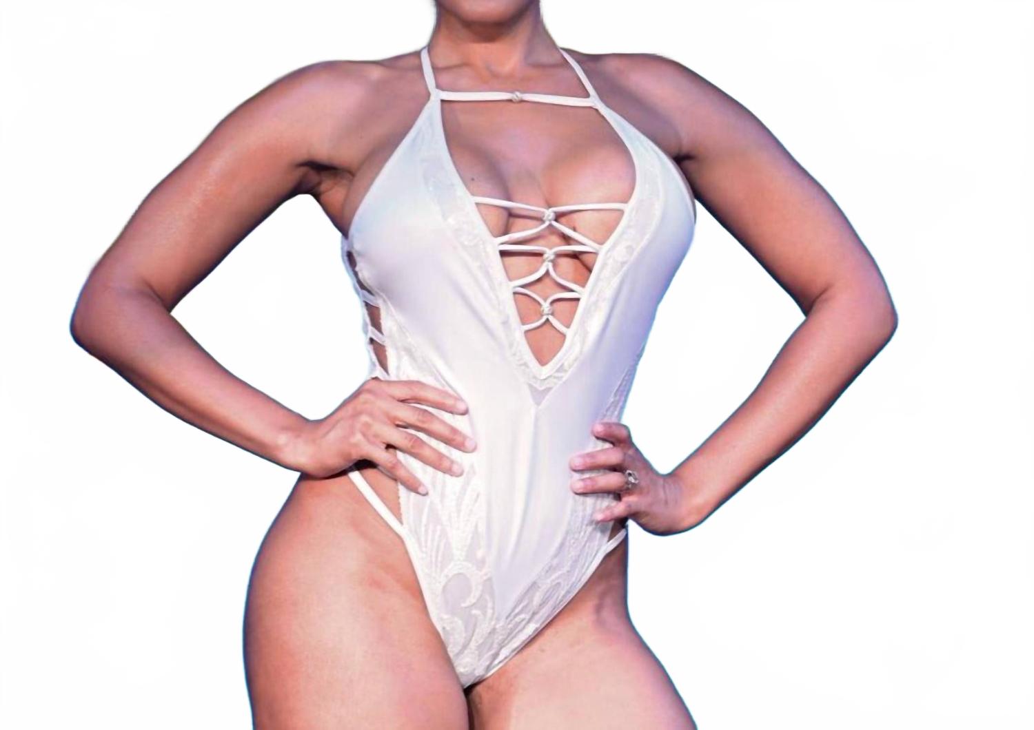 Слитный купальник Sensation в белом цвете Gyv Me Body
Слитный купальник Sensation в белом цвете Gyv Me Body