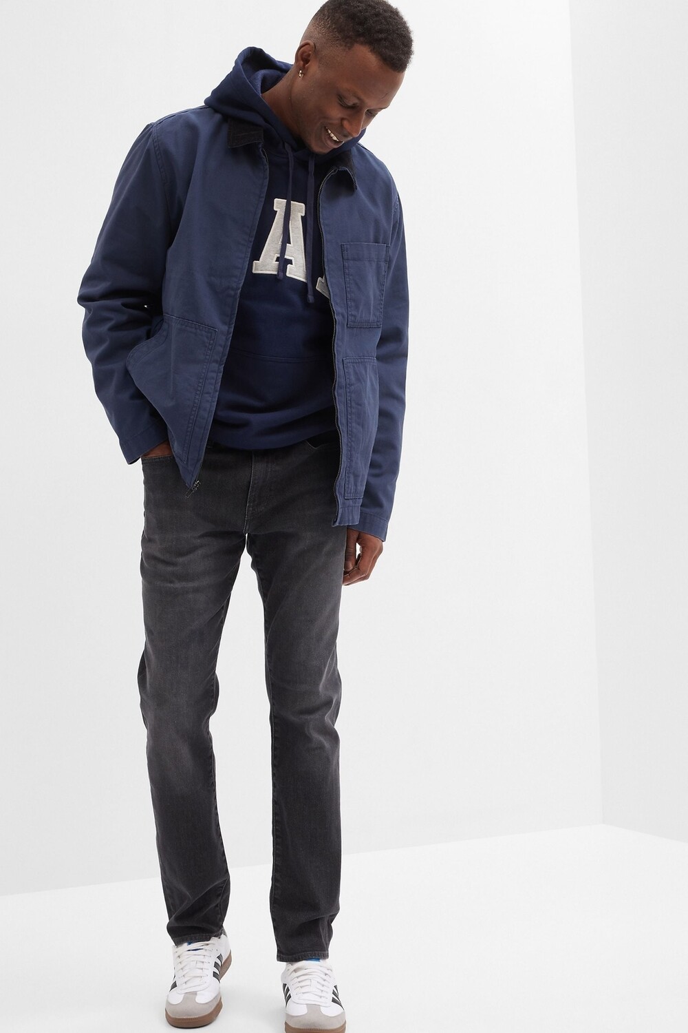 Мягкие эластичные джинсы узкого кроя Gap, черный
Мягкие эластичные джинсы узкого кроя Gap, черный