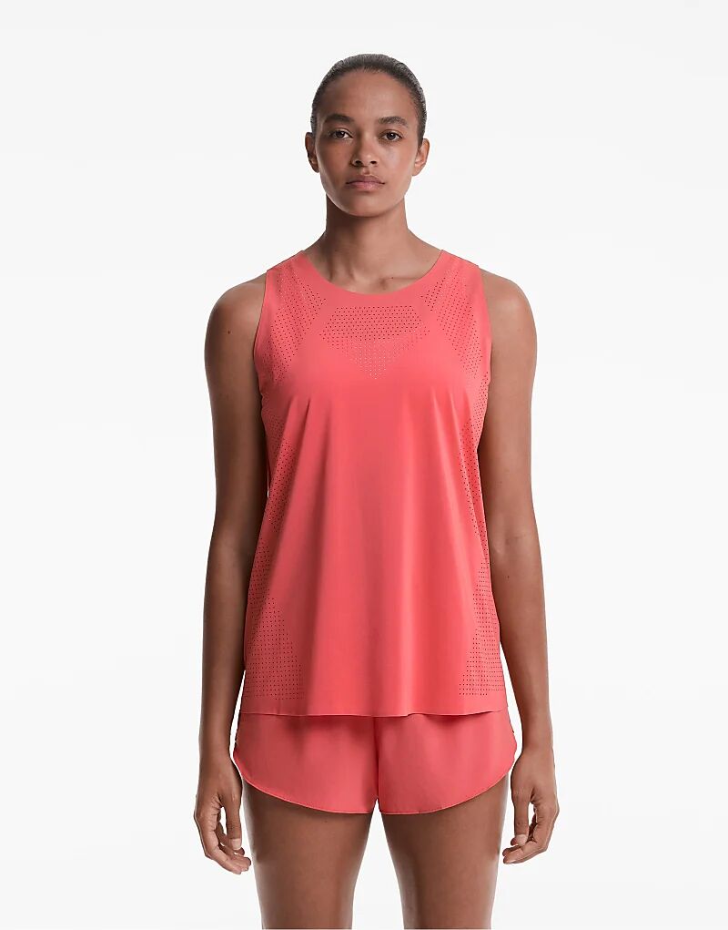 Футболка без рукавов Oysho с микроперфорацией розового цвета
Футболка без рукавов Oysho с микроперфорацией розового цвета