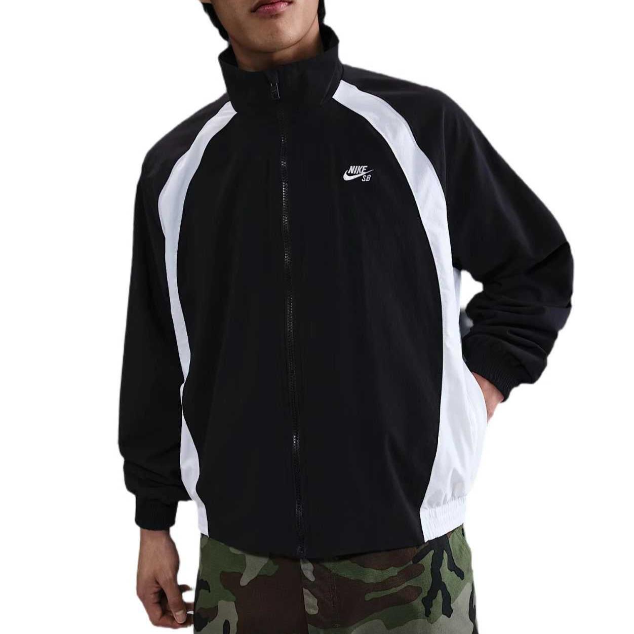 Nike Полно-замковая куртка для скейтбординга, Black White
Nike Полно-замковая куртка для скейтбординга, Black White