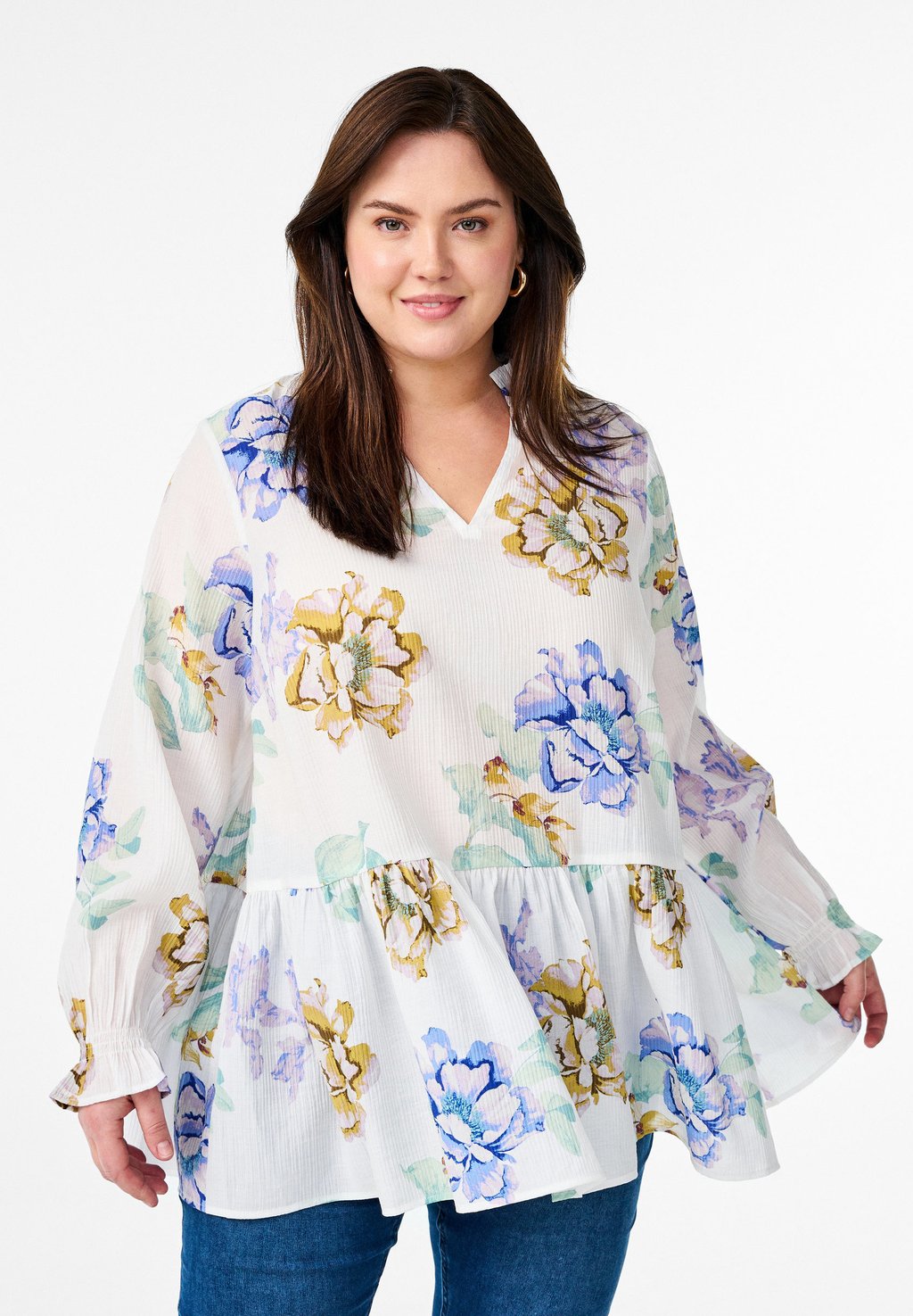 Туника GEBLÜMTE MIT FALTEN UND LANGEN ÄRMELN Zizzi, белый
Туника GEBLÜMTE MIT FALTEN UND LANGEN ÄRMELN Zizzi, белый