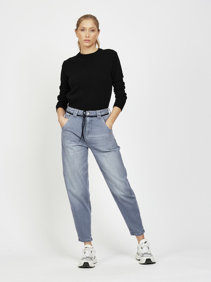 Джинсы зауженного кроя синего цвета GANG JEANS
Джинсы зауженного кроя синего цвета GANG JEANS