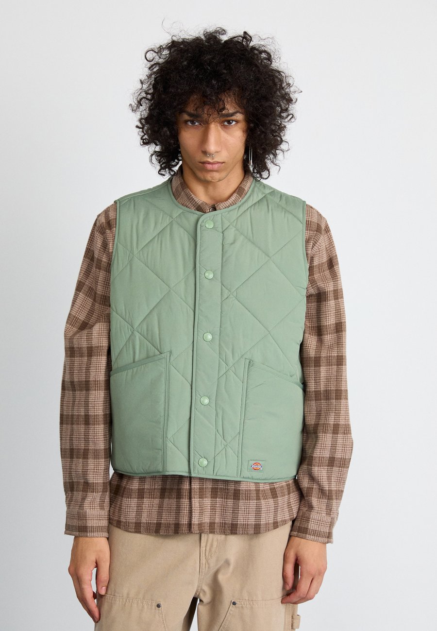 Куртка Dickies SAMBURG LINER VEST, Sea Spray/Dark Green
Куртка Dickies SAMBURG LINER VEST, Sea Spray/Dark Green