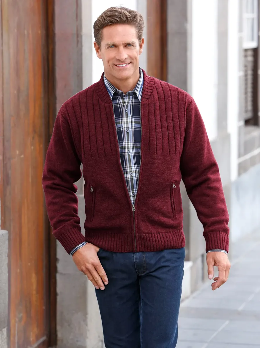 Классический кардиган Classic, красный
Классический кардиган Classic, красный