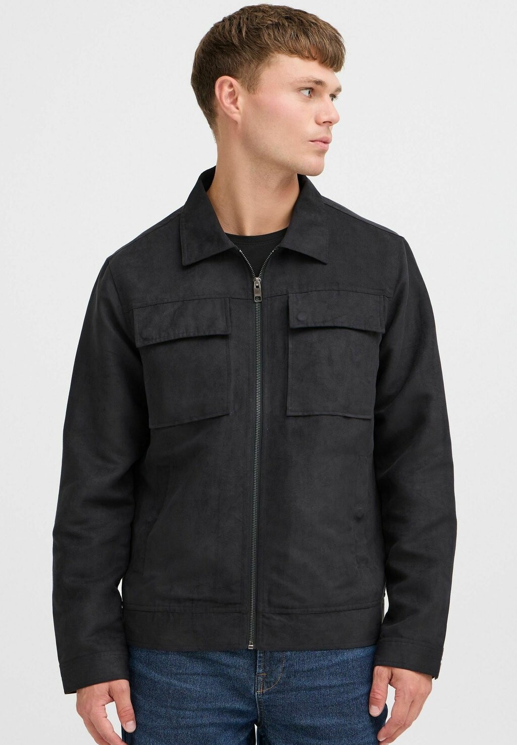 Легкая куртка SDVAMOS Solid, черный
Легкая куртка SDVAMOS Solid, черный