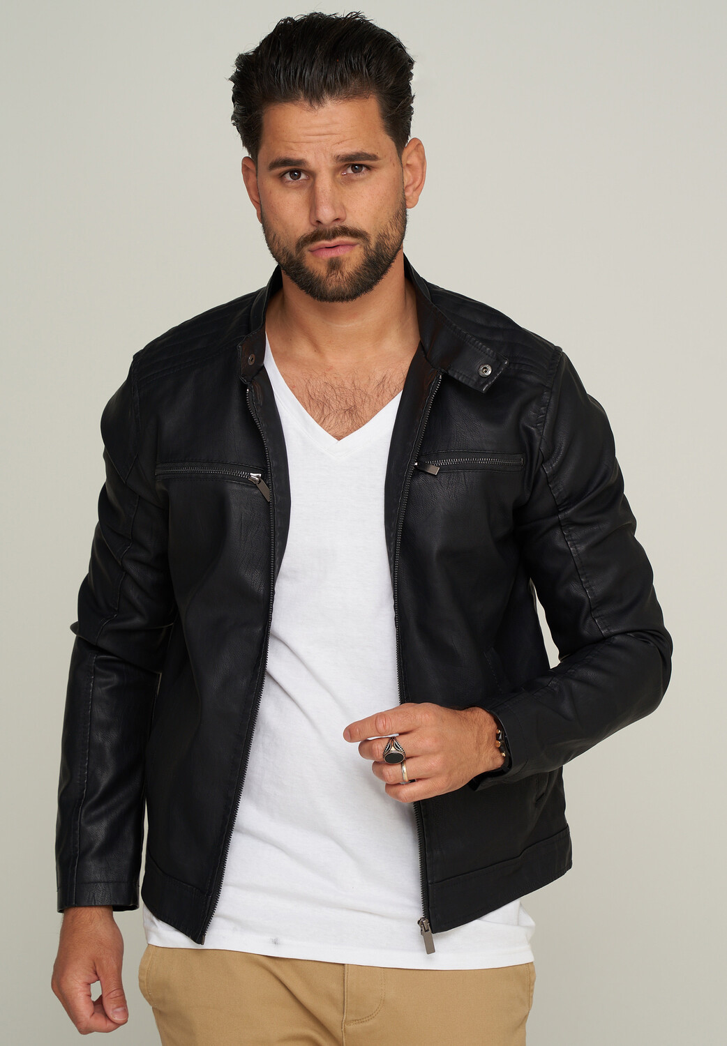 Кожаная куртка SOUL STAR Kunst MJTOPPO, черный
Кожаная куртка SOUL STAR Kunst MJTOPPO, черный