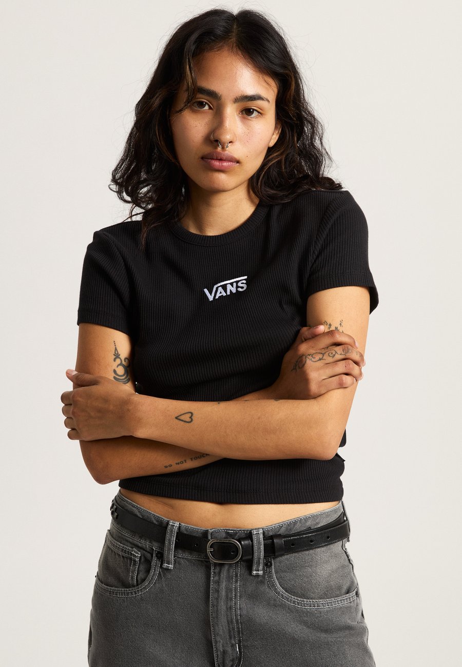 Футболка Vans CAMERON, Black, Черный, Футболка Vans CAMERON, Black
Футболка Vans CAMERON, Black, Черный, Футболка Vans CAMERON, Black