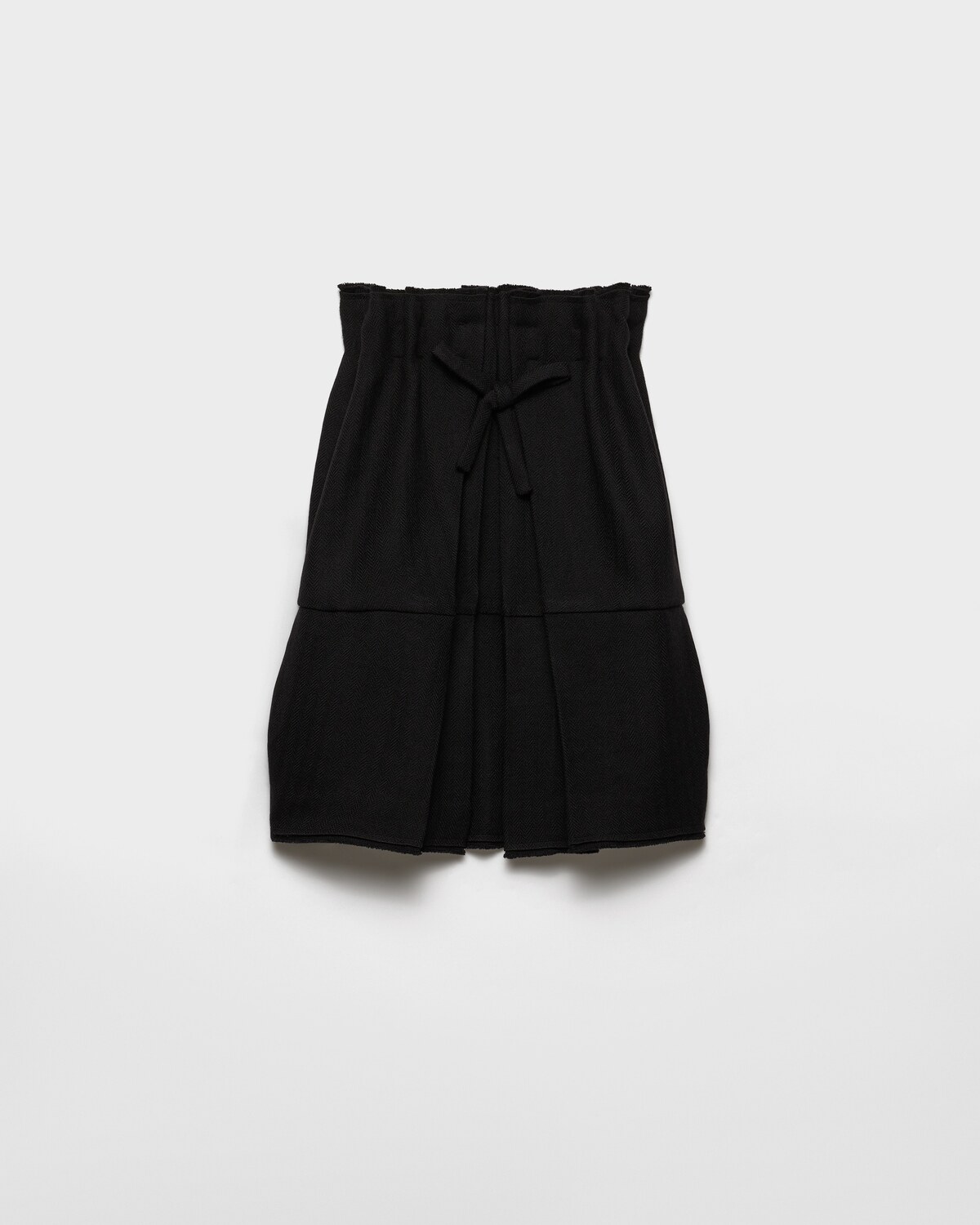 Короткое шерстяное платье с елочкой Prada, черный
Короткое шерстяное платье с елочкой Prada, черный