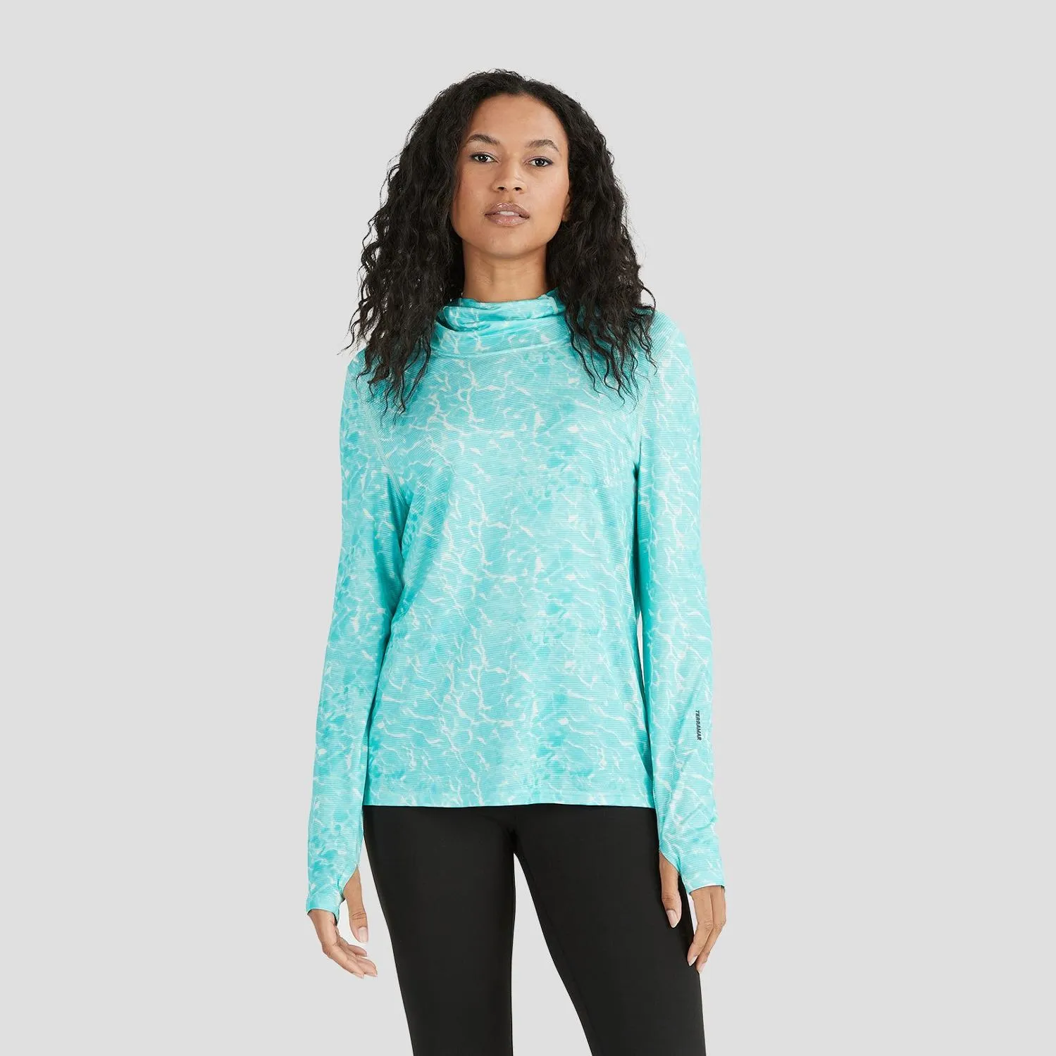 Вентилируемый худи с длинными рукавами для женщин Terramar, Tropical Water Print
Вентилируемый худи с длинными рукавами для женщин Terramar, Tropical Water Print