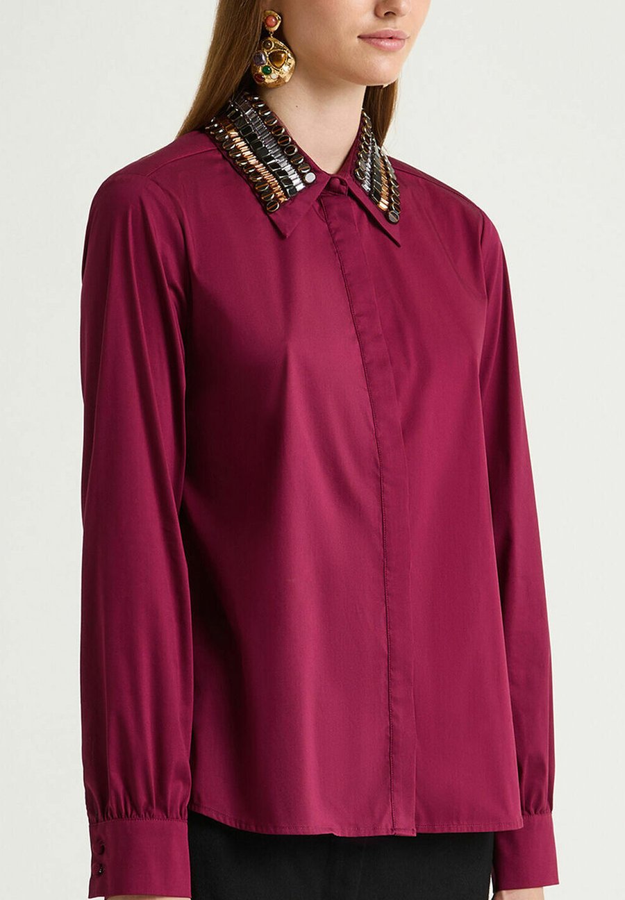 Блуза Maliparmi SPARKLE, Must/Dark Red
Блуза Maliparmi SPARKLE, Must/Dark Red