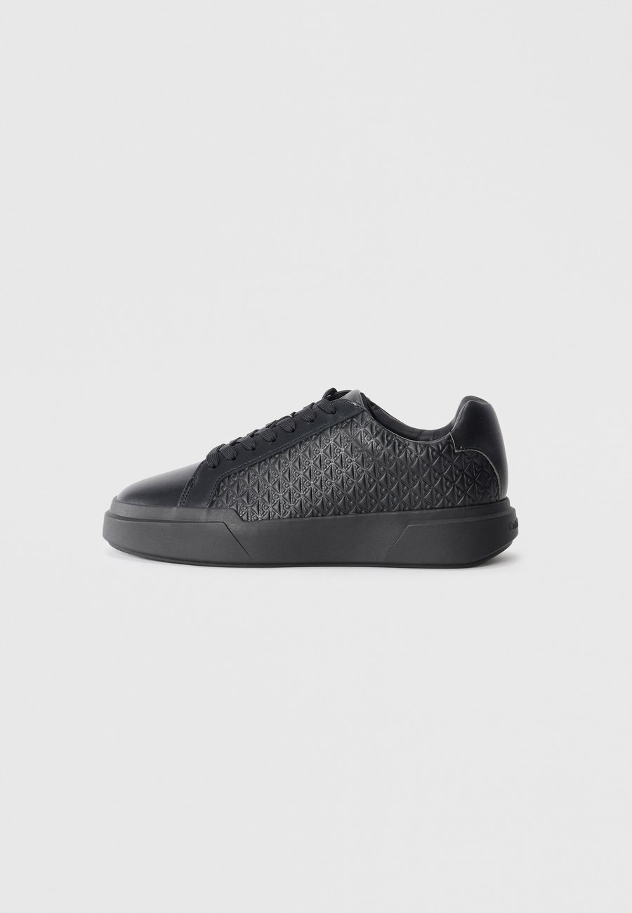 Кроссовки Calvin Klein Jeans CUPSOLE, Triple Black/Black
Кроссовки Calvin Klein Jeans CUPSOLE, Triple Black/Black