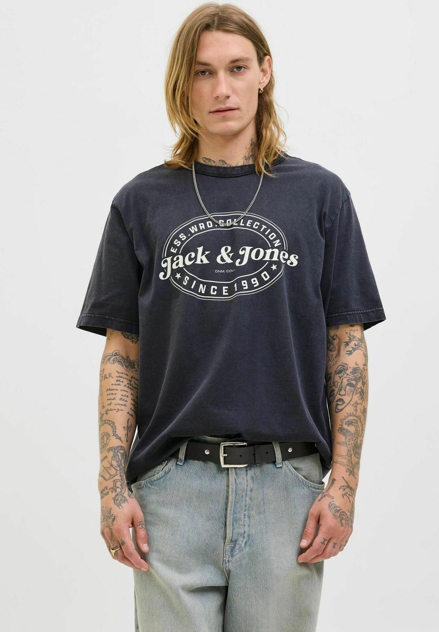 Футболка Jack & Jones DOVER KURZARM, Black/Dark Blue, Черный, Футболка Jack & Jones DOVER KURZARM, Black/Dark Blue
Футболка Jack & Jones DOVER KURZARM, Black/Dark Blue, Черный, Футболка Jack & Jones DOVER KURZARM, Black/Dark Blue