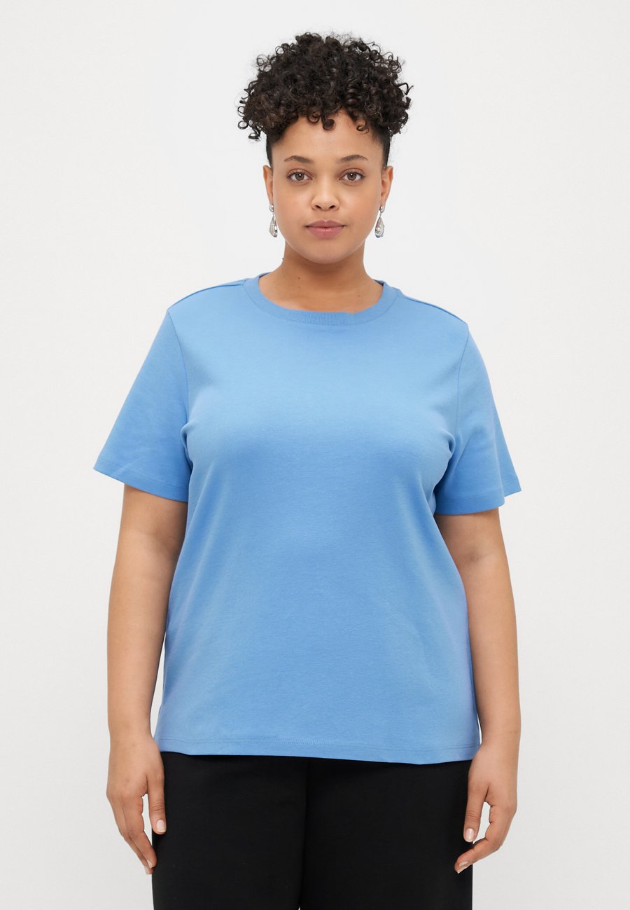 Футболка ONLY Carmakoma CARJEN SS NOOS, Riviera/Lilac, Фиолетовый, Футболка ONLY Carmakoma CARJEN SS NOOS, Riviera/Lilac
Футболка ONLY Carmakoma CARJEN SS NOOS, Riviera/Lilac, Фиолетовый, Футболка ONLY Carmakoma CARJEN SS NOOS, Riviera/Lilac
