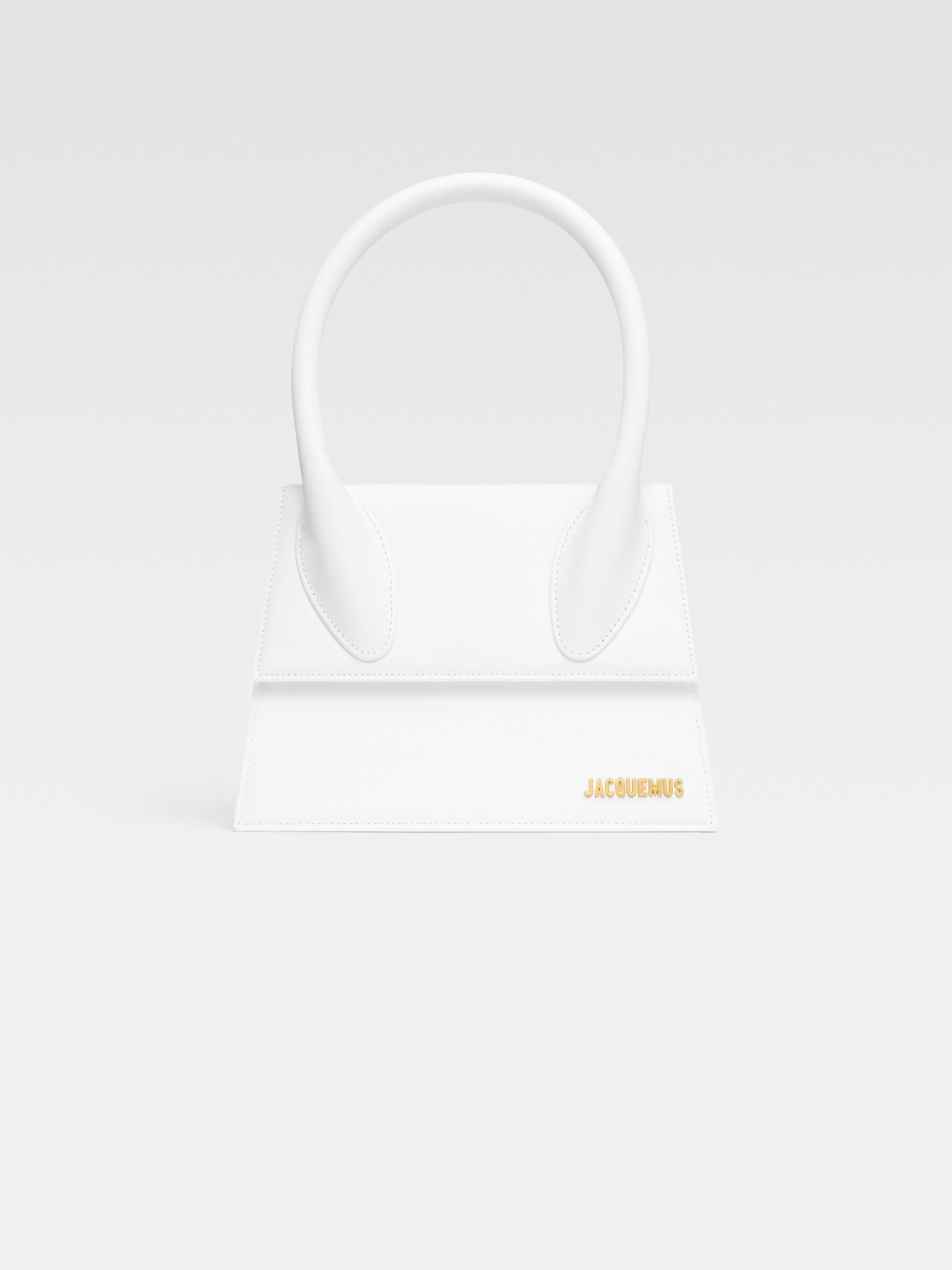 Большая кожаная сумка JACQUEMUS The large Chiquito, белый
Большая кожаная сумка JACQUEMUS The large Chiquito, белый