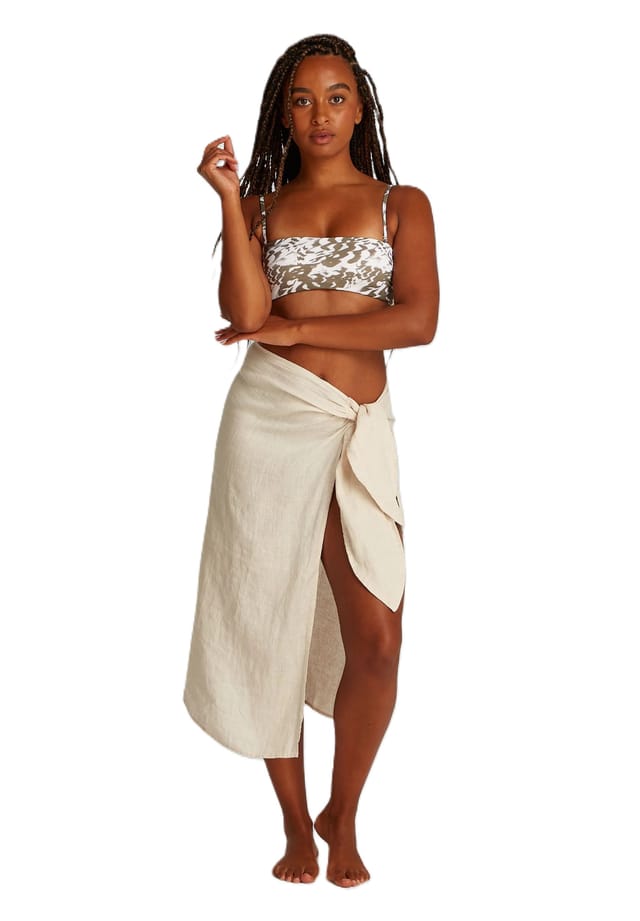 Эмблема на бретельках бикини Calvin Klein, зеленый
Эмблема на бретельках бикини Calvin Klein, зеленый