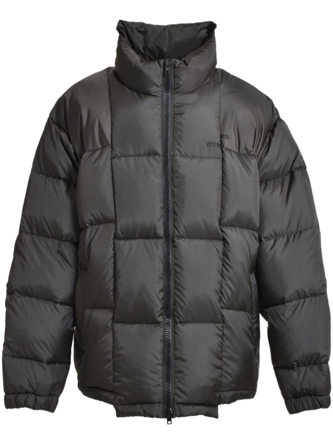 Куртка-стеганая с вышитым логотипом VETEMENTS, черный
Куртка-стеганая с вышитым логотипом VETEMENTS, черный