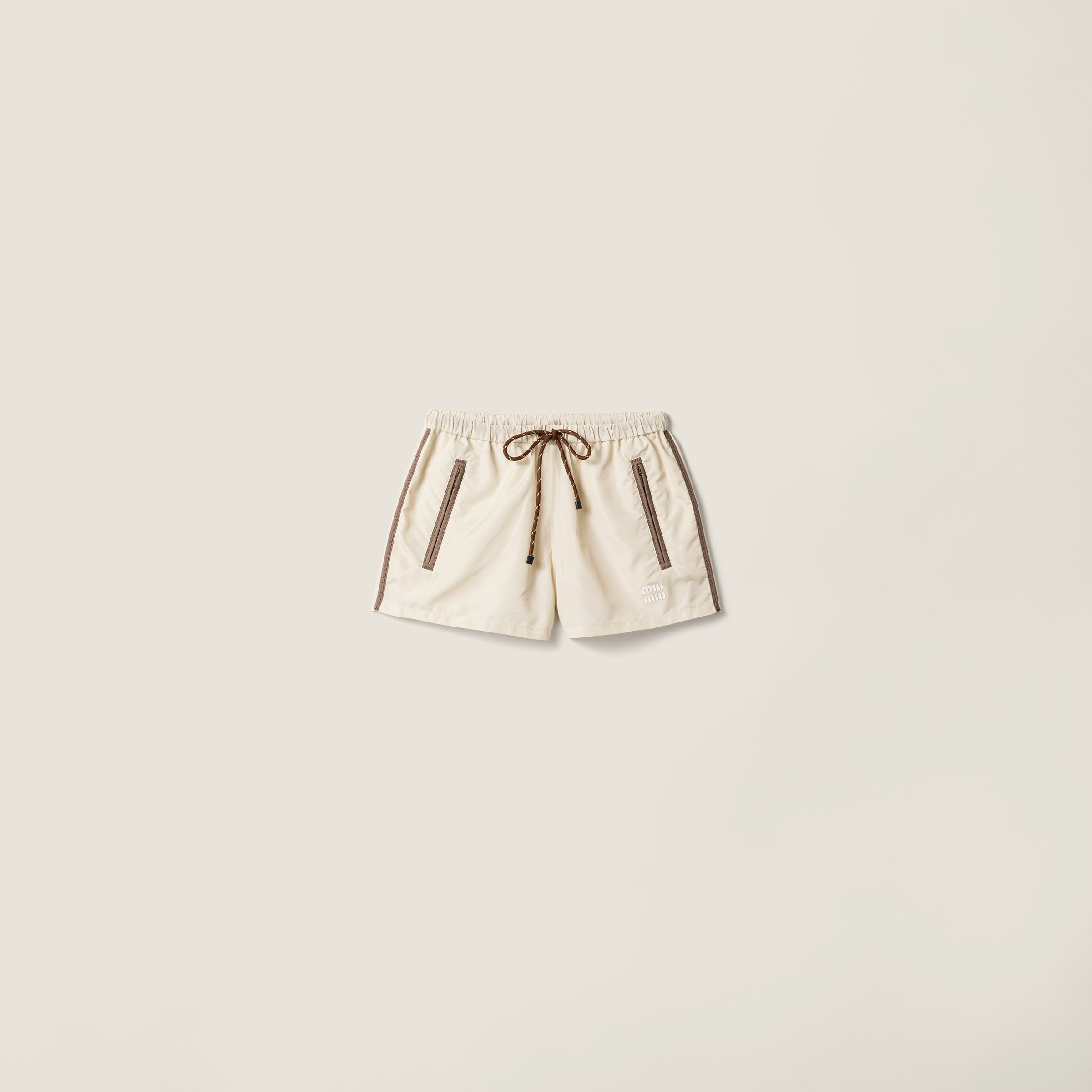 Шорты из технической ткани MIU MIU, золотой
Шорты из технической ткани MIU MIU, золотой
