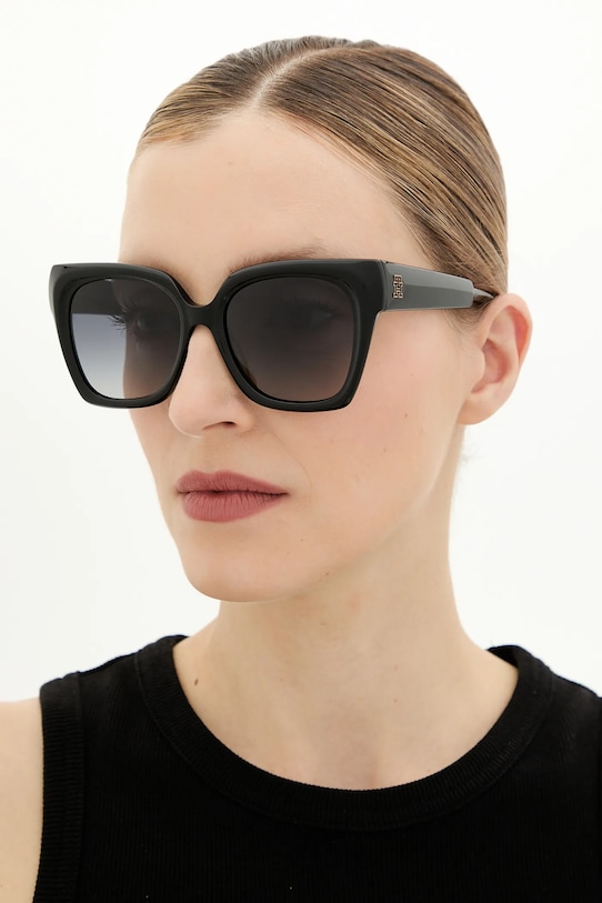 Солнцезащитные очки Tommy Hilfiger, черный
Солнцезащитные очки Tommy Hilfiger, черный